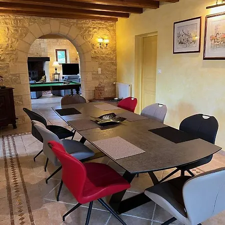 Le Chatelet Vila *